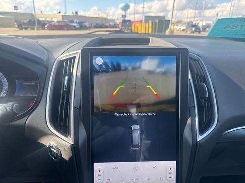 Certified 2023 Ford Edge ST-Line w/ Class II Trailer Tow Package image 17