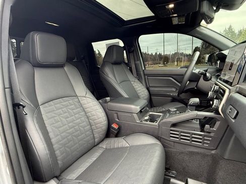 Used 2024 Toyota Tacoma TRD Off-Road w/ TRD Off Road Premium Package image 31