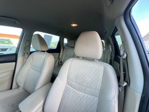 Used 2017 Nissan Rogue S AWD/4WD image 20