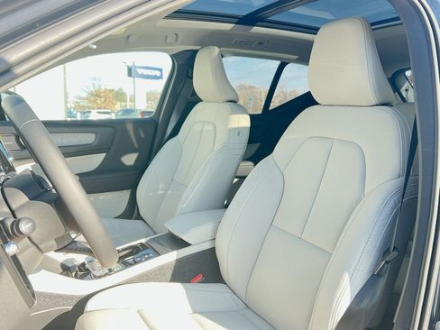 New 2026 Volvo XC40 B4 Plus w/ Protection Package Premier image 13