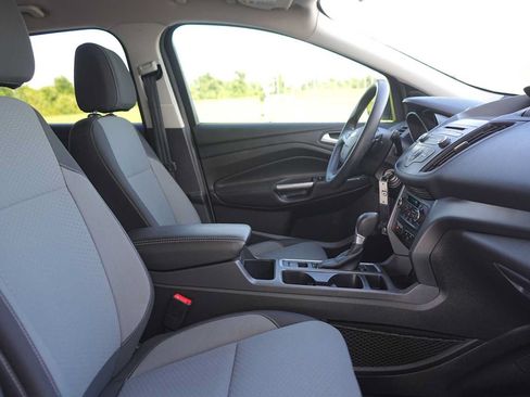 Used 2017 Ford Escape SE FWD image 15
