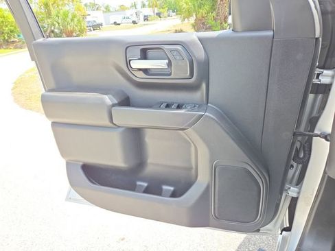 Used 2022 Chevrolet Silverado 1500 Custom image 18