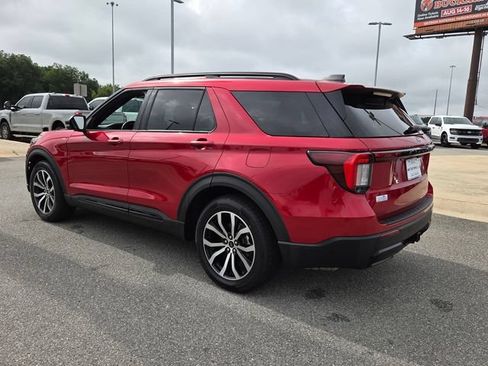 Used 2025 Ford Explorer ST-Line RWD image 9