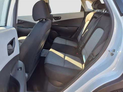 Used 2021 Hyundai Kona SE image 31