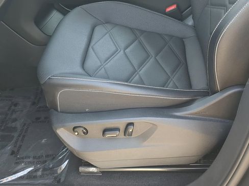 Used 2024 Volkswagen Atlas SE image 18