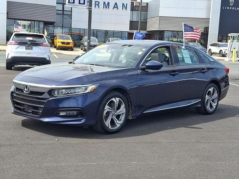 Used 2018 Honda Accord EX image 3