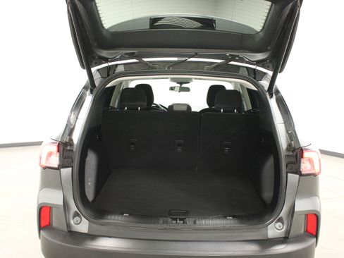 Used 2022 Ford Escape SE w/ SE Sport Appearance Package image 12