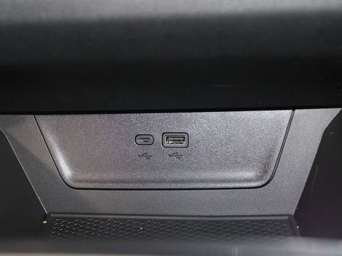 Used 2025 Chevrolet Equinox LT FWD image 42