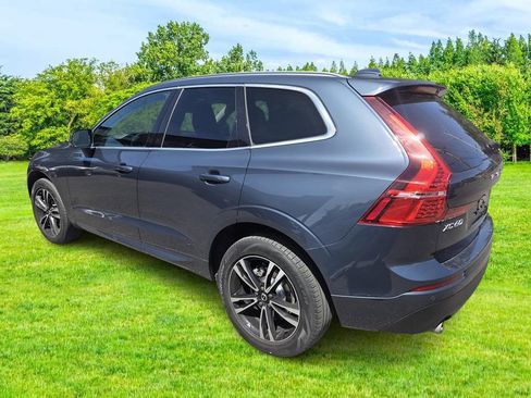 Used 2021 Volvo XC60 T5 Momentum w/ Advanced Package AWD/4WD image 6