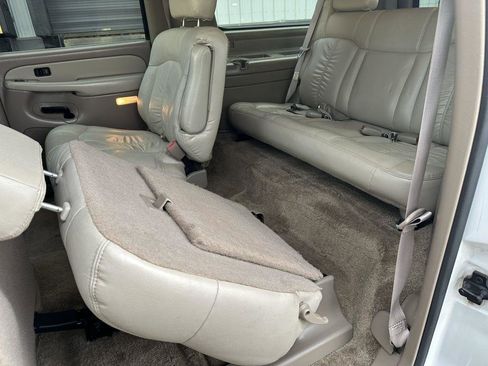 Used 2002 Chevrolet Suburban LT AWD/4WD image 32