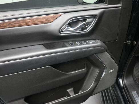 Used 2022 Chevrolet Tahoe High Country image 11