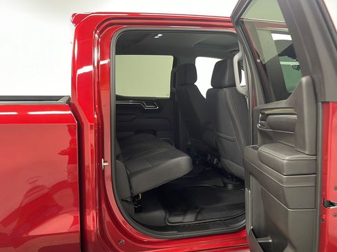Used 2023 Chevrolet Silverado 1500 LT w/ Convenience Package II AWD/4WD image 18