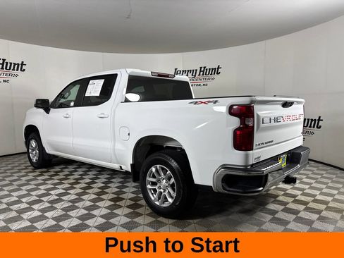 Used 2023 Chevrolet Silverado 1500 LT AWD/4WD image 9