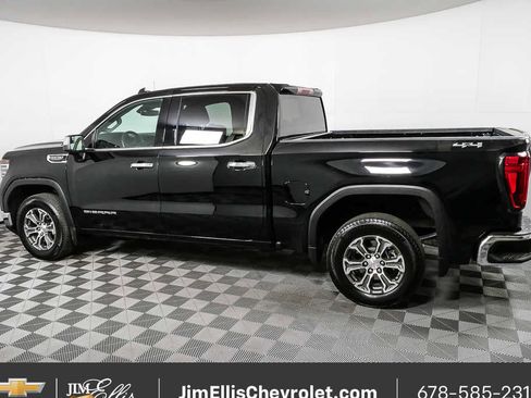 Used 2025 GMC Sierra 1500 SLT image 28
