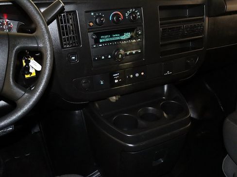 Used 2024 GMC Savana 2500 w/ Driver Convenience Package image 13