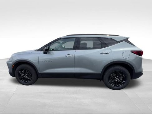 Certified 2024 Chevrolet Blazer LT w/ Convenience Package FWD image 3
