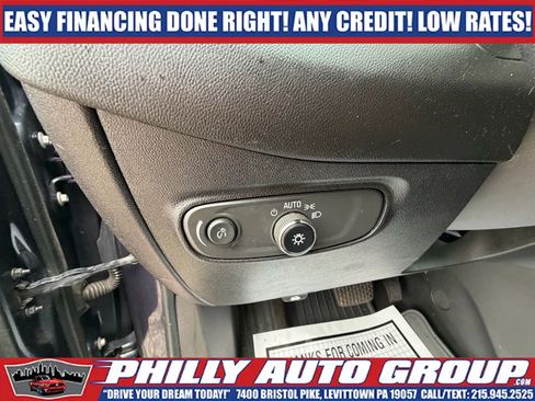Used 2018 Chevrolet Equinox LT w/ Sun & Infotainment Package image 30