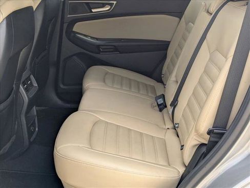 Used 2022 Ford Edge SEL AWD/4WD image 18