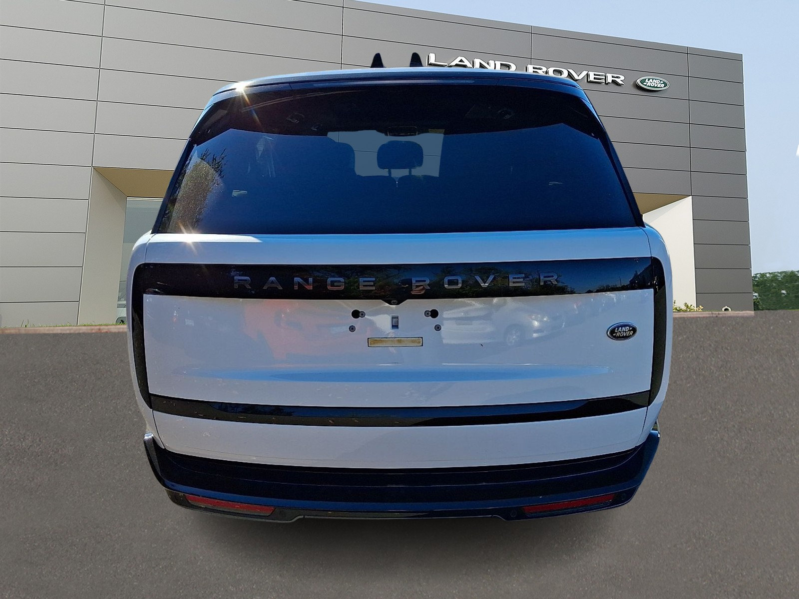 Used 2023 Land Rover Range Rover Long Wheelbase SE AWD/4WD image 7