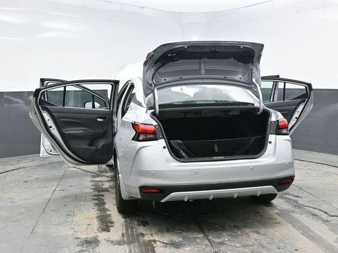 Used 2025 Nissan Versa SV w/ Trunk Package image 45