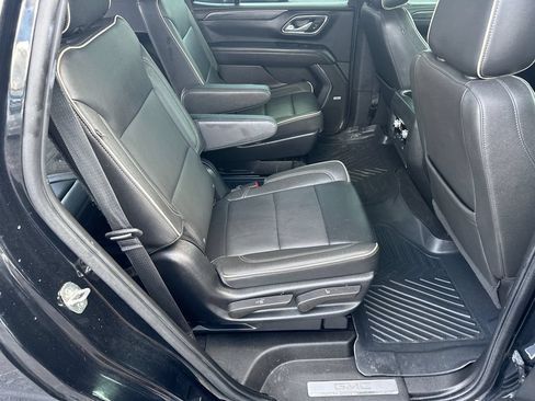 Used 2023 GMC Yukon SLT AWD/4WD image 15