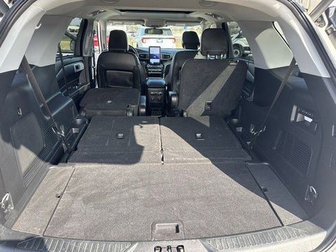 Used 2023 Ford Explorer Limited w/ Limited Technology Package image 31