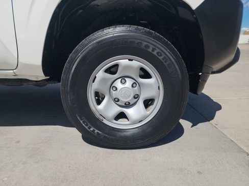 Used 2022 Toyota Tacoma SR image 12