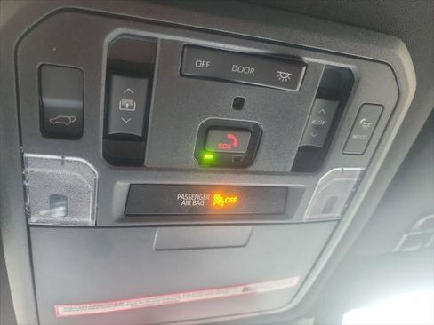 Certified 2024 Toyota Sequoia Platinum image 30