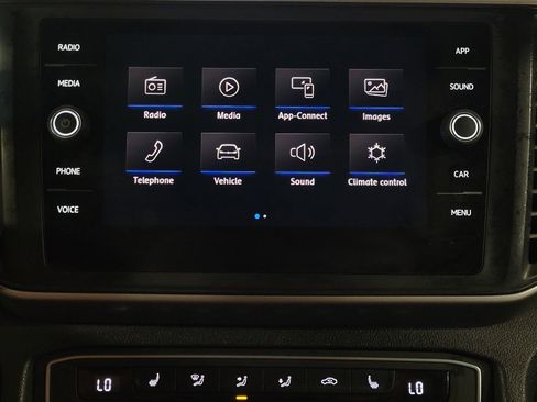 Used 2020 Volkswagen Atlas Cross Sport SE FWD image 25