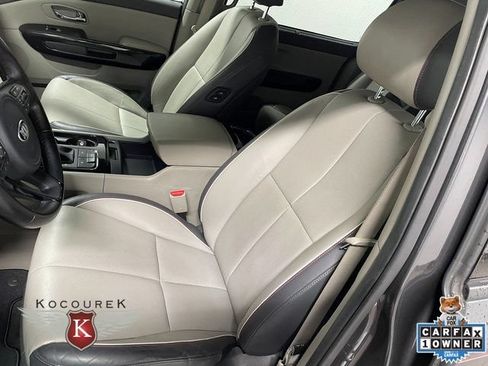 Used 2018 Kia Sedona SX FWD image 13