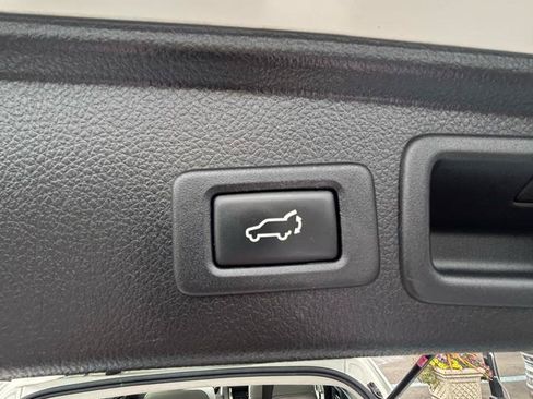 Used 2014 Subaru Forester 2.5i Limited AWD/4WD image 20