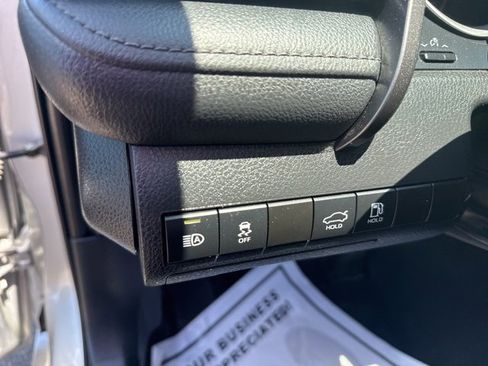 Used 2022 Toyota Camry LE image 17