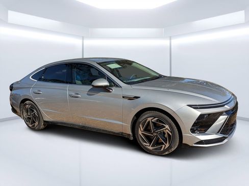 New 2026 Hyundai Sonata SEL FWD image 1