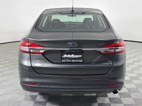 Used 2017 Ford Fusion SE image 6