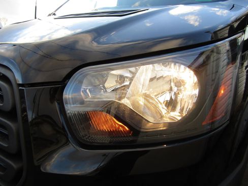 Used 2018 Ford Transit 150 XL image 35