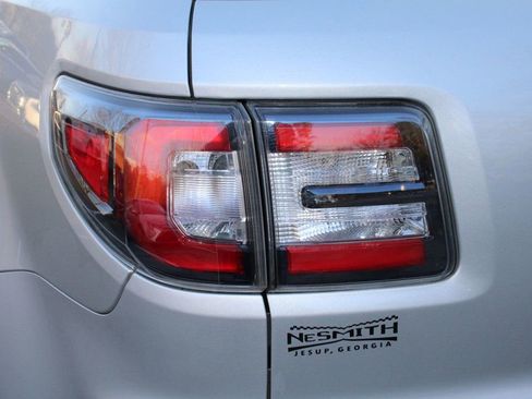 Used 2016 GMC Acadia SLT w/ Open Road Package image 28