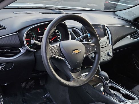Used 2024 Chevrolet Malibu LT image 29