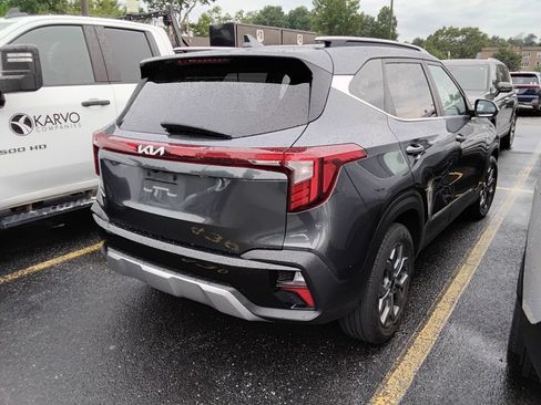Used 2024 Kia Seltos S FWD image 6