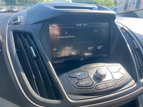 Used 2015 Ford Escape SE w/ Equipment Group 201A AWD/4WD image 18