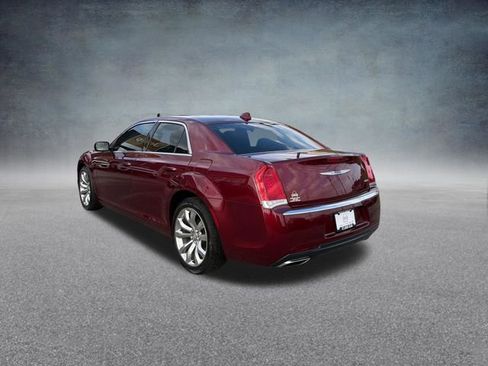 Used 2019 Chrysler 300 Touring w/ Quick Order Package 2EF image 11