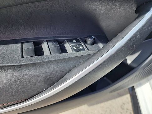 Used 2024 Toyota Corolla SE image 16