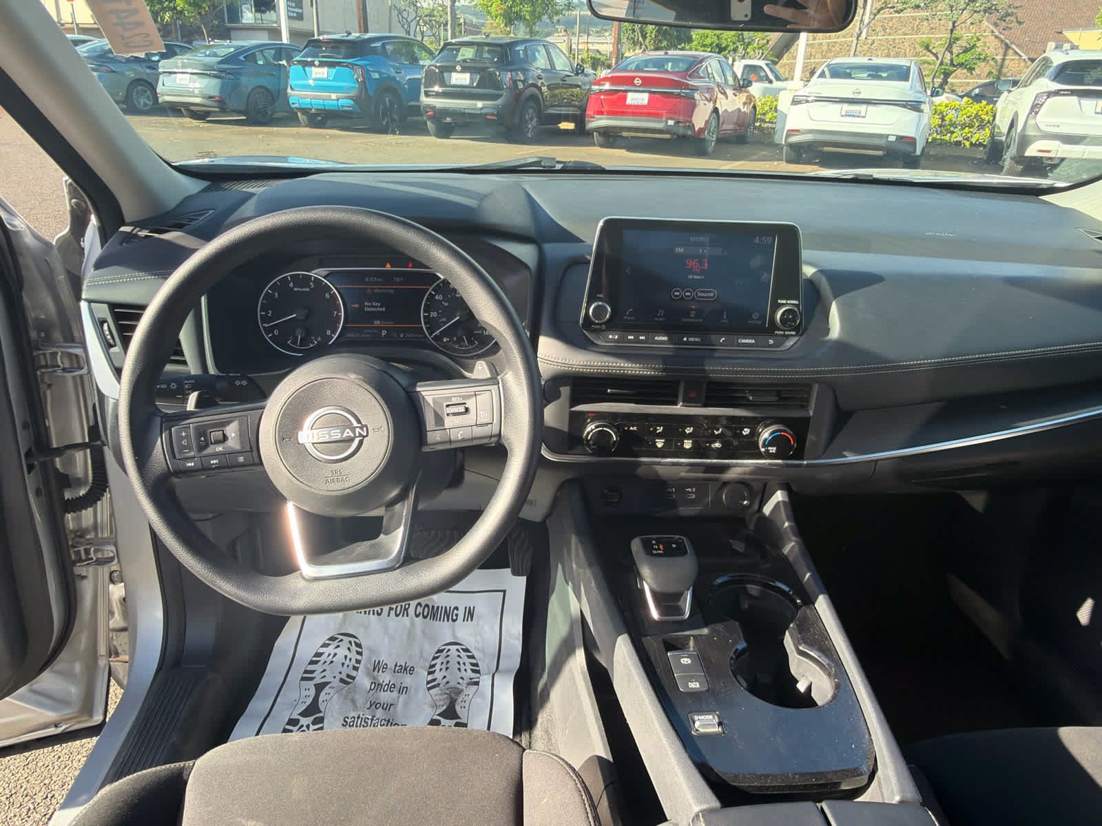 Used 2024 Nissan Rogue S FWD image 10