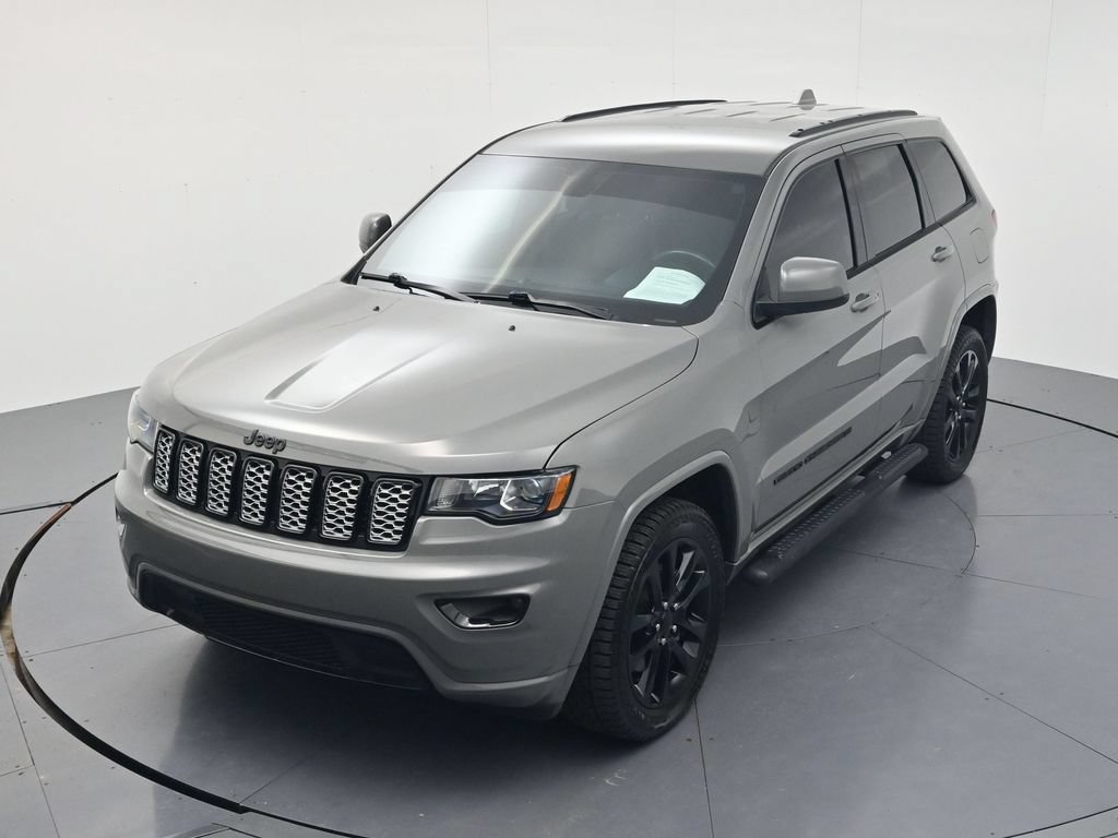 Used 2022 Jeep Grand Cherokee Laredo X AWD/4WD image 36