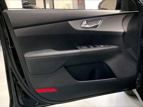 Used 2023 Kia Forte LXS image 20