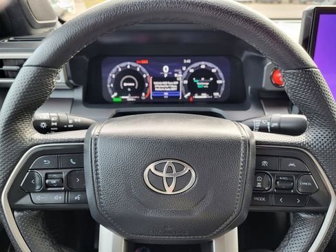 Used 2025 Toyota Tacoma TRD Off-Road w/ TRD Off Road Upgrade Package image 20