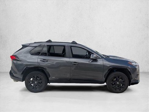 Used 2023 Toyota RAV4 SE w/ Convenience Package image 4