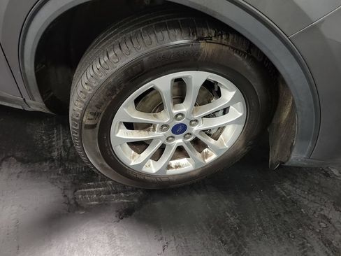 Used 2022 Ford Escape SE FWD image 10