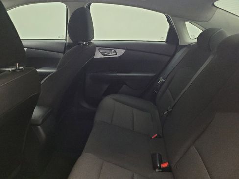 Used 2024 Kia Forte LXS w/ LXS Technology Package FWD image 18