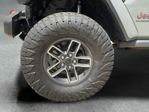 Used 2021 Jeep Gladiator Rubicon AWD/4WD image 26