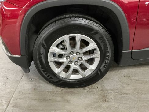 Used 2019 Chevrolet Traverse LT FWD image 5